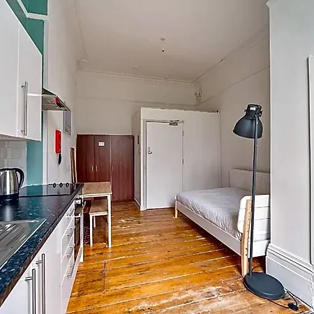 Hotel No 64 Georgian House - By Clifton Short Lets Bristol