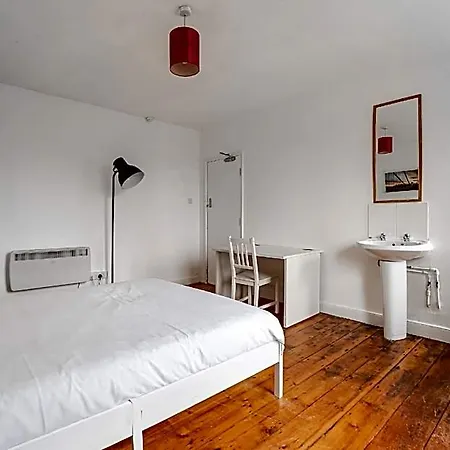 Hotel No 64 Georgian House - By Clifton Short Lets 2*